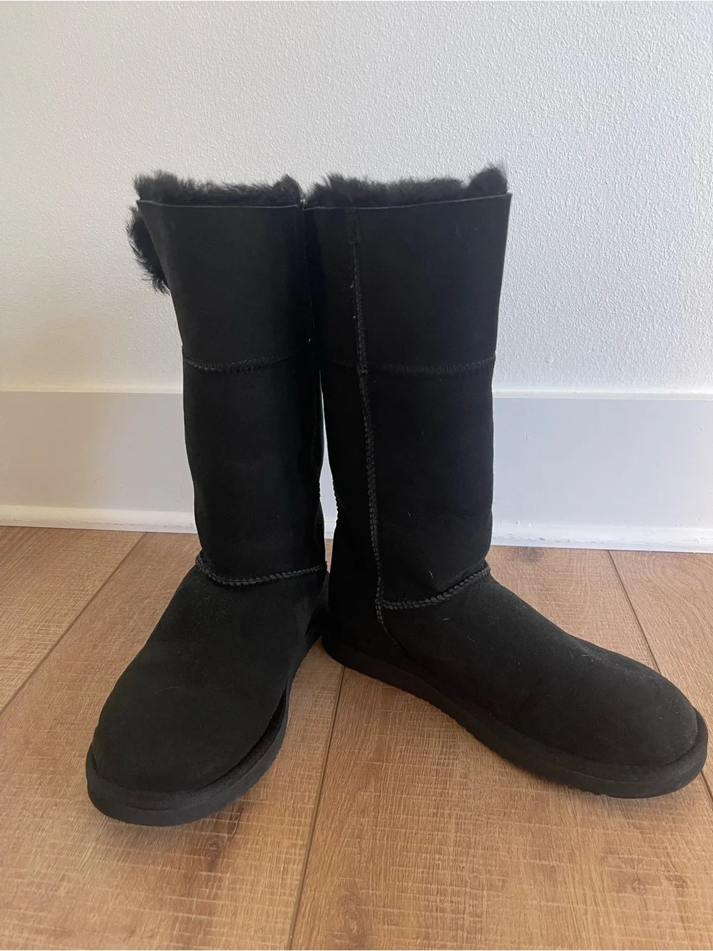 Black Women's Ugg Style Shearling-Lined Winter Boots